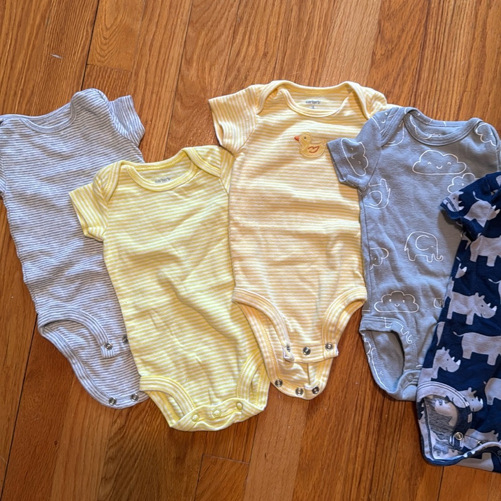 10 carters short sleeve onesies 3 months - Picture 4 of 4